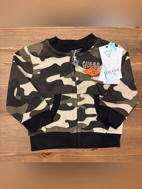 NEW Infant GUESS Zip Up Sweater (3-6M)